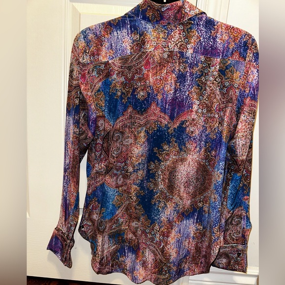 Robert Graham size XS (feels like Small /Medium) never worn. Perfect condition - Picture 5 of 5